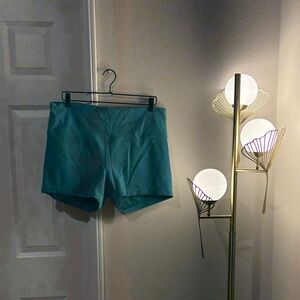 Lululemon Wunder Train High- Rise Short 4”